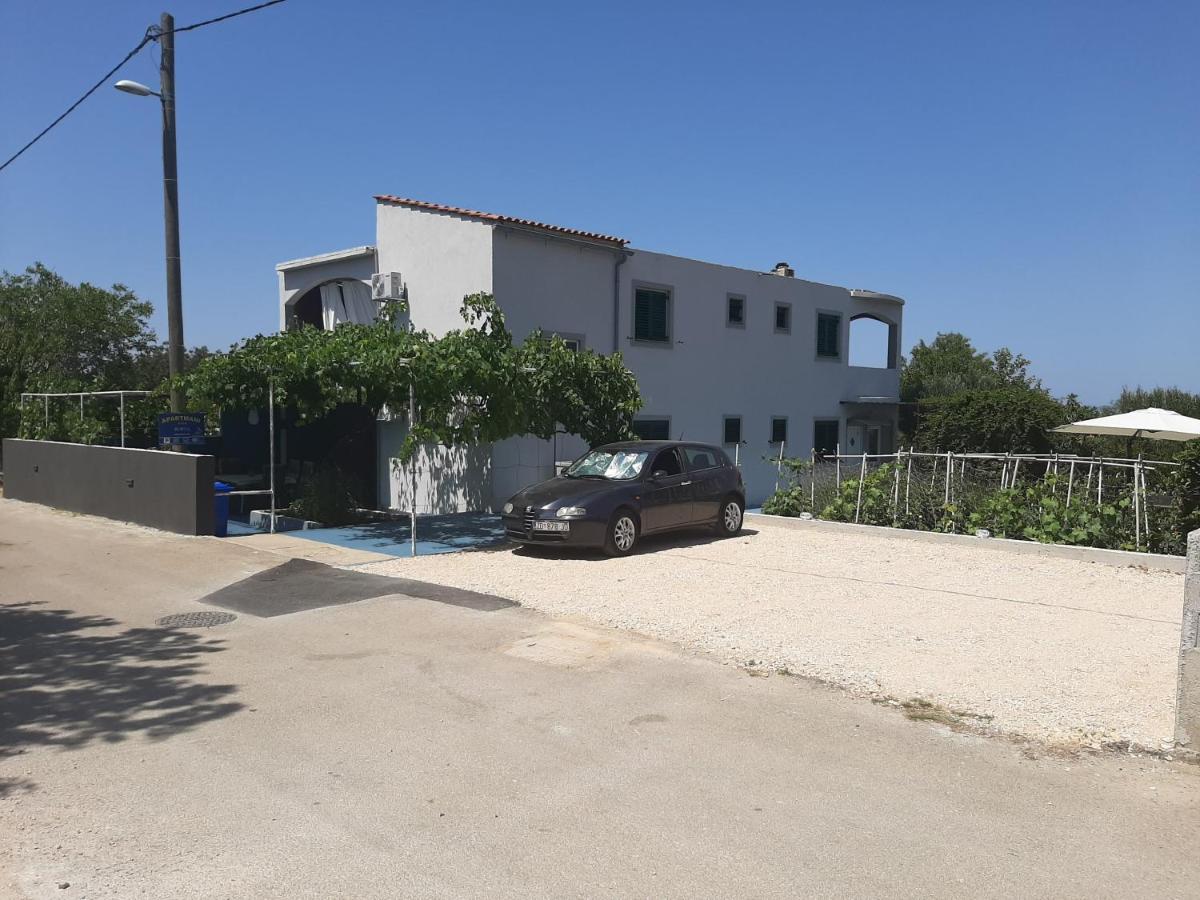 Apartments Borna Drage Εξωτερικό φωτογραφία